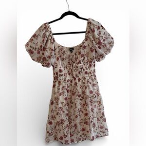 Trixxi Floral Puff Sleeve dress